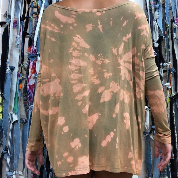 Bamboo long-sleeve soft dyed tee - Picture 4 of 4
